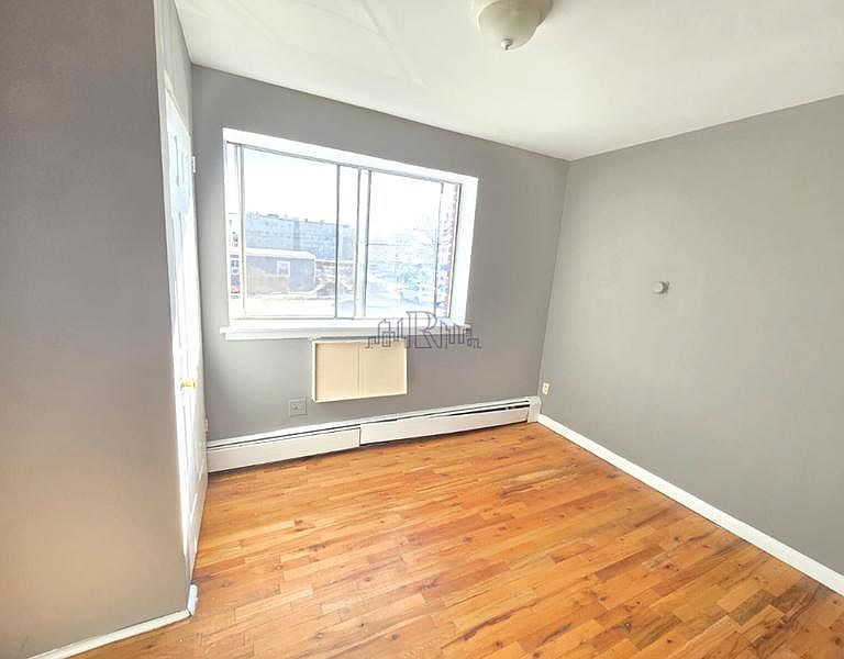 1st image of 104 Montclair Ave APT 5