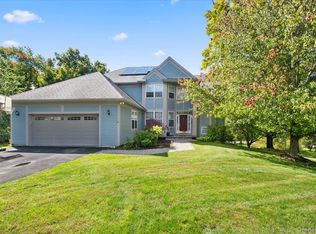 9 Bridle Way, Pawling, NY 12564