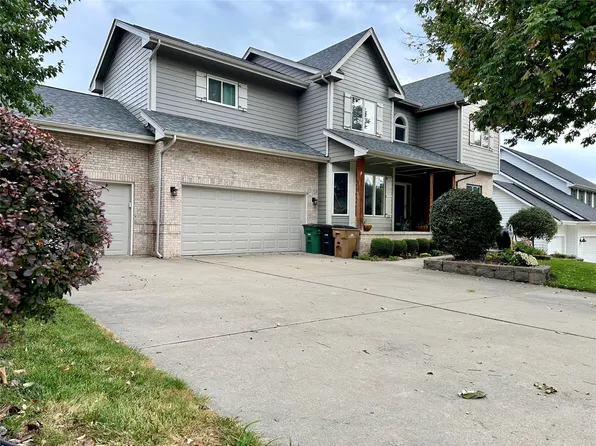 14305 Forest Ct, Clive, IA 50325