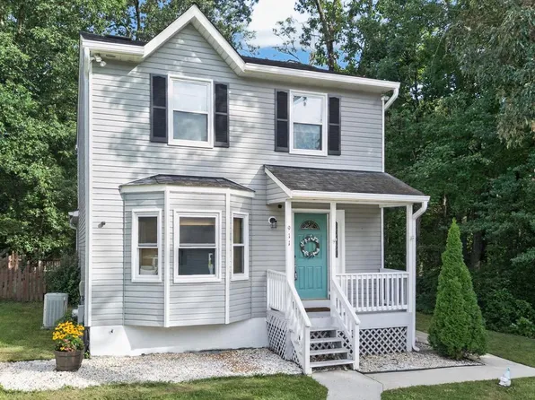 911 12th St, Pasadena, MD 21122
