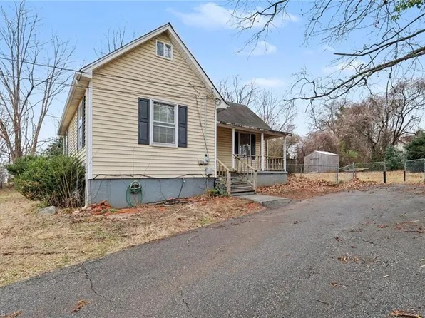 907 Watkins St, Greensboro, NC 27407