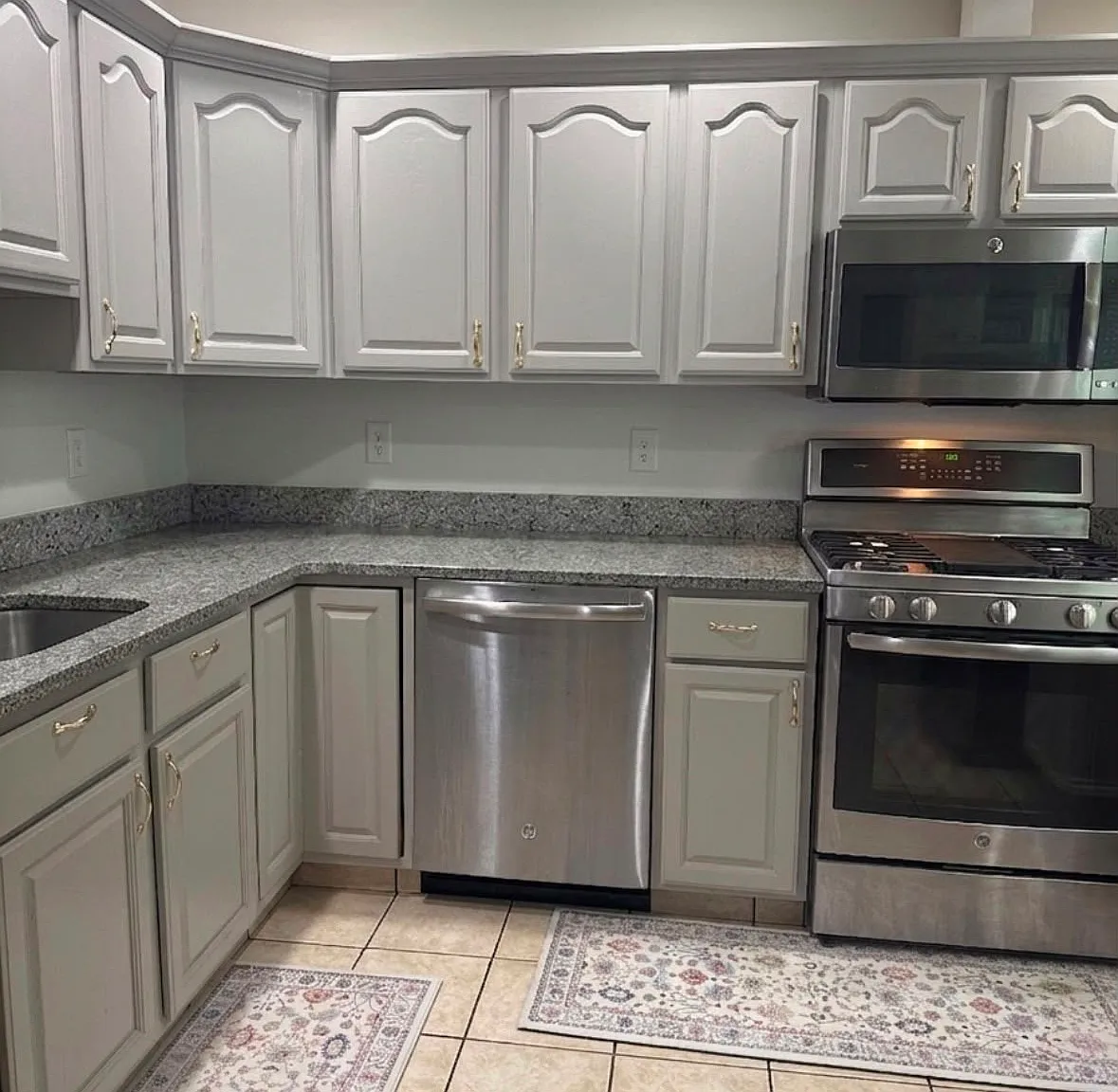 3 bed, 2.5 bath, 1672 sqft, $3,900 — Photo 1