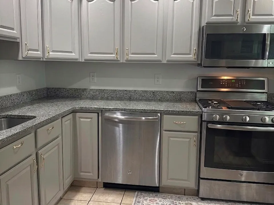 2125 Gunston Ct