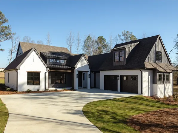 3207 Habersham Dr, Auburn, AL 36830