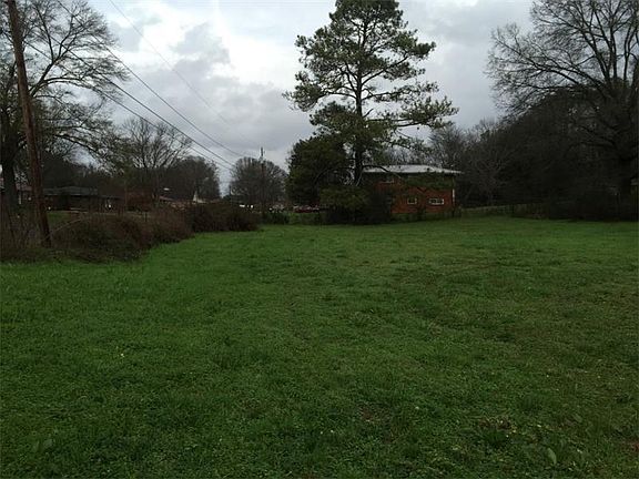 2nd image of 111 Dogwood Dr