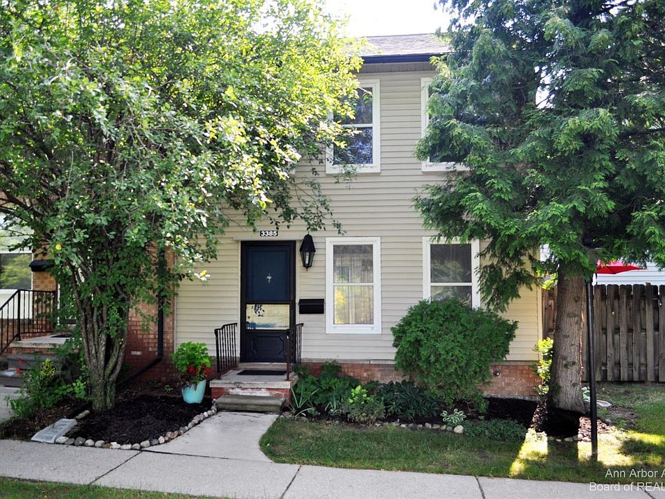 1st image of 3385 Burbank Dr #49