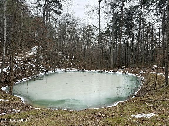 3rd image of 425 Smokey Rd