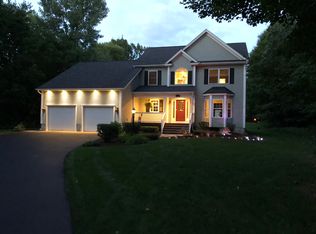 490 Edgewood Dr, Colchester, VT 05446