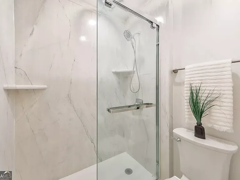 906 Augusta Dr SE #2 — Photo 4