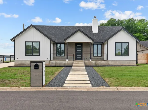 2204 Magnolia Dr, Round Rock, TX 78664