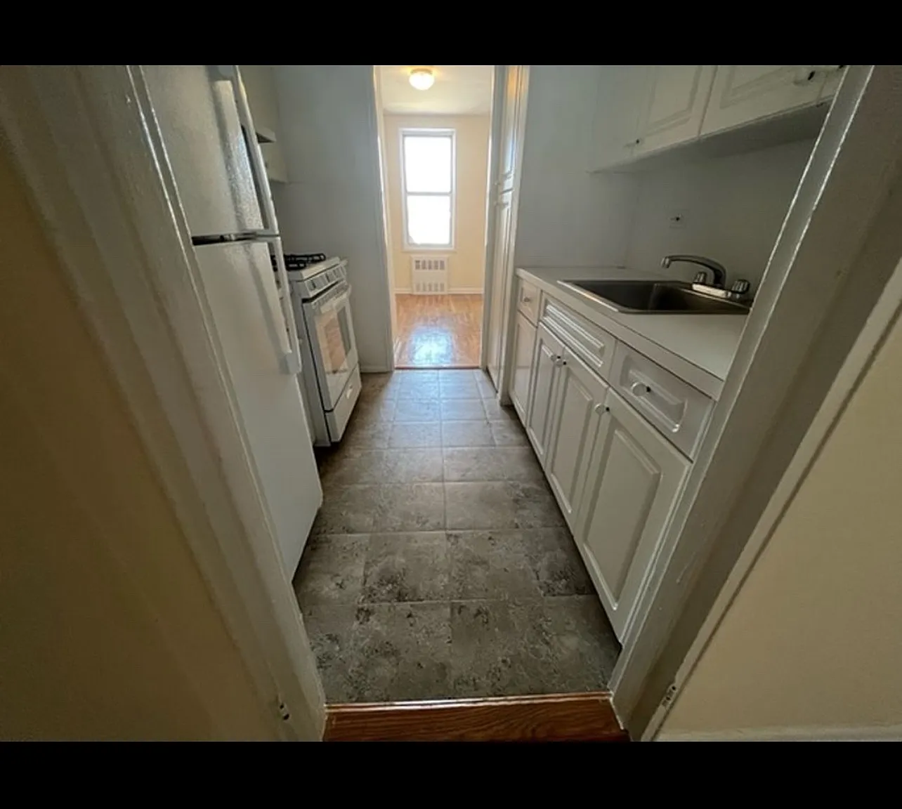 1 bed, 750 sqft, $2,100 — Photo 2