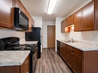Columbia West, Grand Forks, ND 58201
