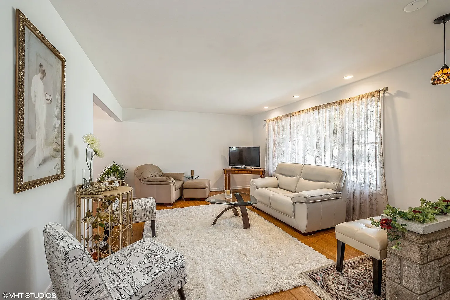 3 bed, 1921 sqft, $3,600 — Photo 3