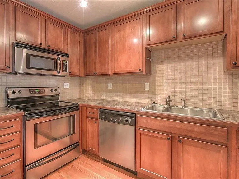 4512 Broadway #1N — Photo 15