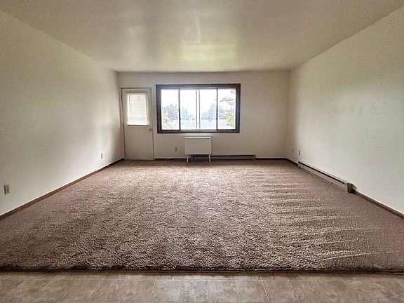 2nd image of 601 Colfax St #4