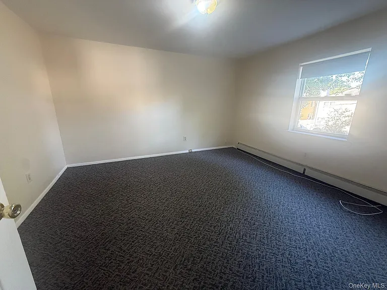 60 Columbia Ave — Photo 17