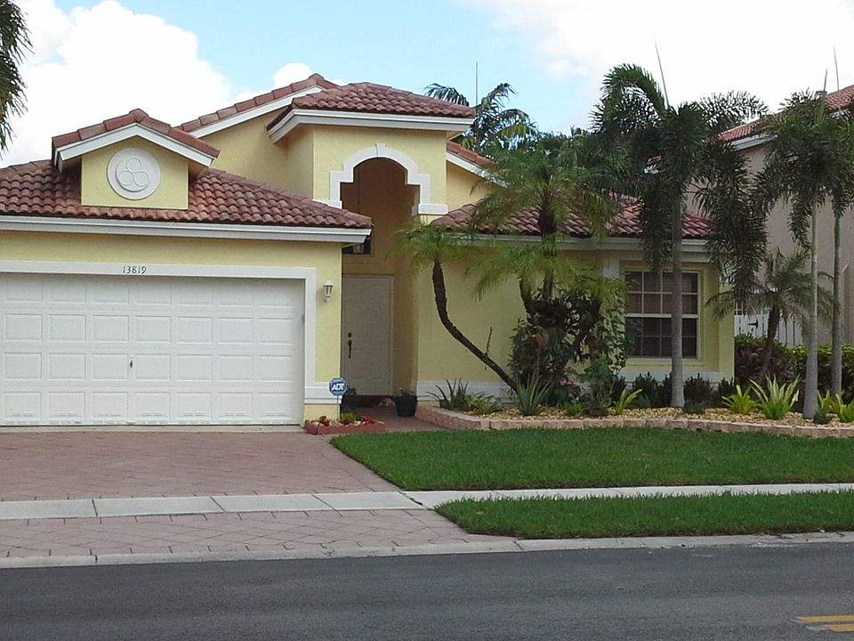 1st image of 13819 NW 22nd Ct