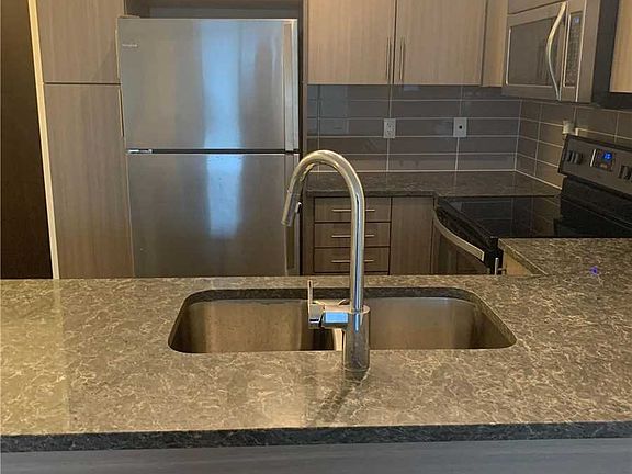 3rd image of 65 Speers Rd #102