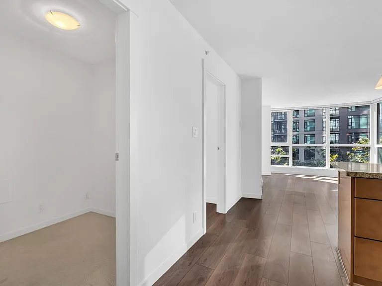 1189 Melville St #501 — Photo 34