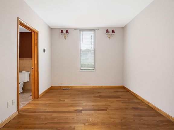 5th image of 9438 S Broadway #2H