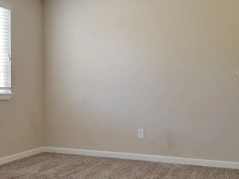 4315 Cedar Ct SE — Photo 2