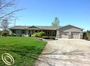 1899 E Lovejoy Rd, Perry, MI 48872