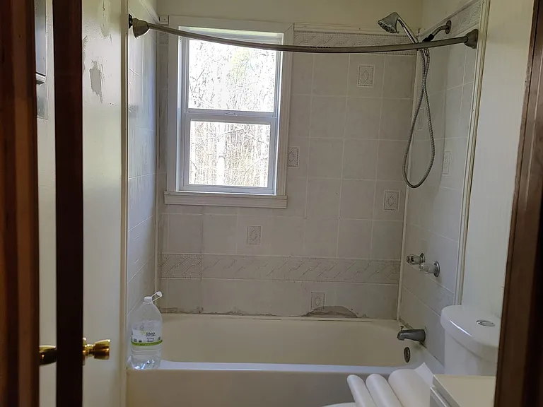 1500 Carriage Dr #0 — Photo 10