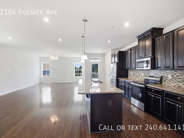 22104 Fulmer Ave — Photo 1