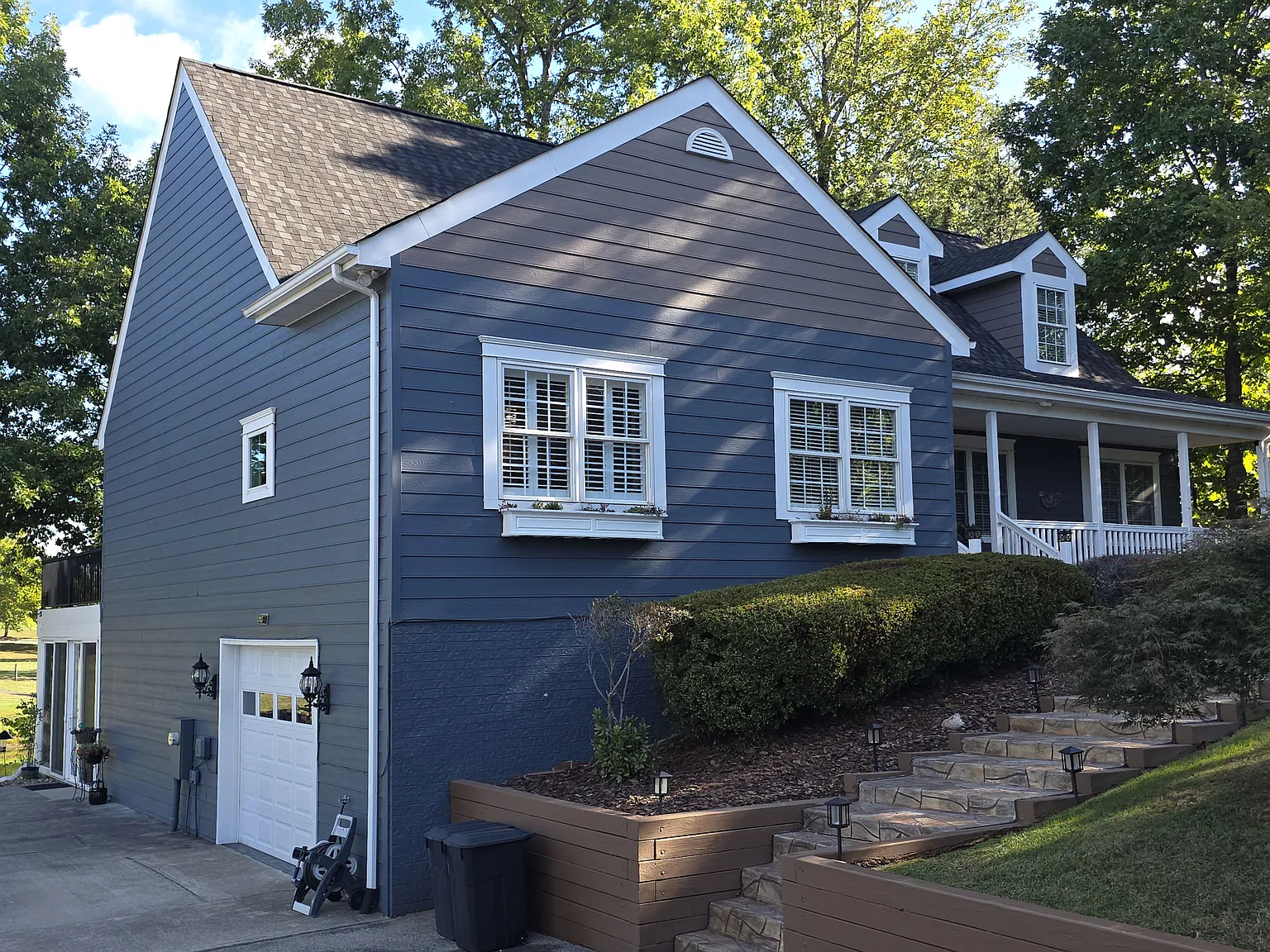 3 bed, 3.5 bath, 4284 sqft, $3,700 — Photo 2