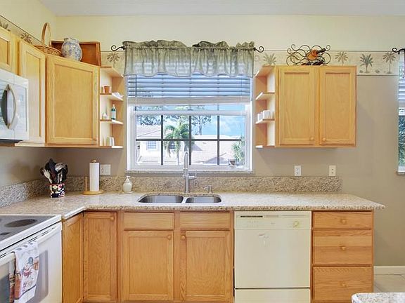 5th image of 9207 Wentworth Ln