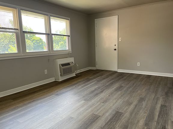 5th image of 709 Daniels St APT D-1