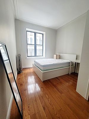 5th image of 11 E 32nd St APT 4B