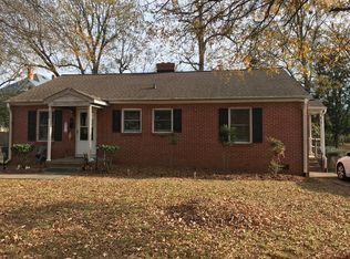 608 S Broad St, Burlington, NC 27215
