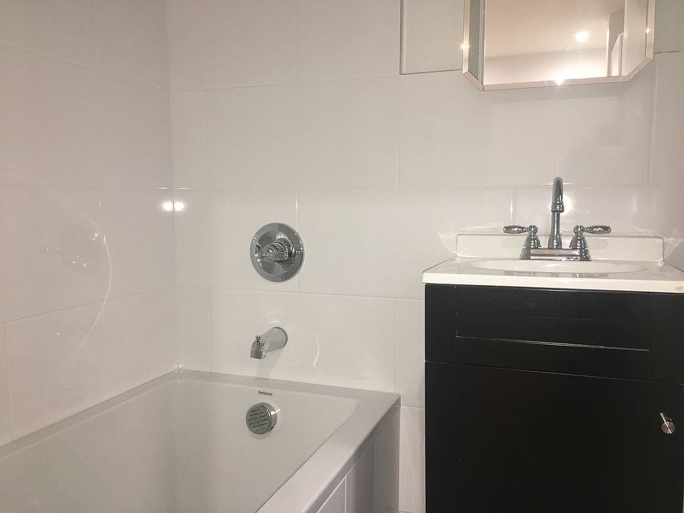 2nd image of 196 Clinton Ave APT 1D