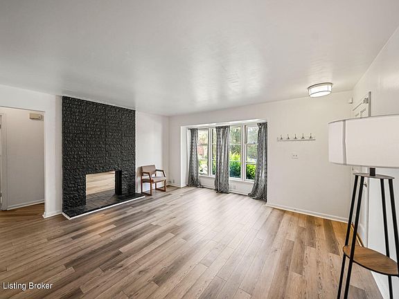 3rd image of 3303 Leith Ln APT 4
