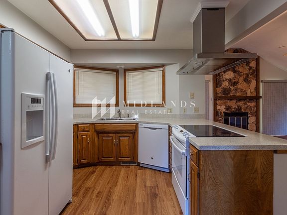 5th image of 3122 Tammy St