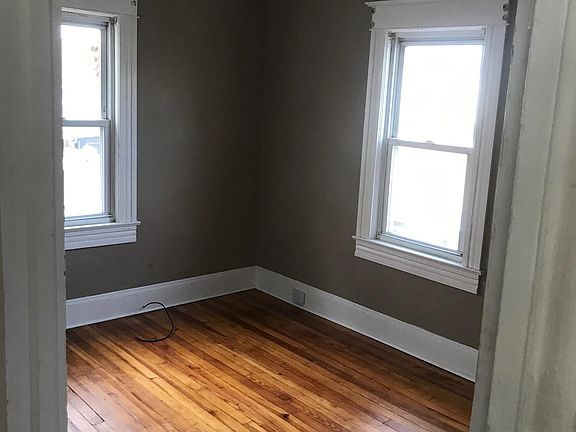 5th image of 618-620 Pittston Ave