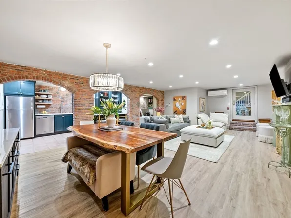 34 Hancock St APT 1B, Boston, MA 02114