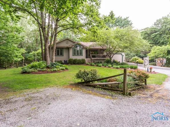 9551 Angola Rd, Holland, OH 43528