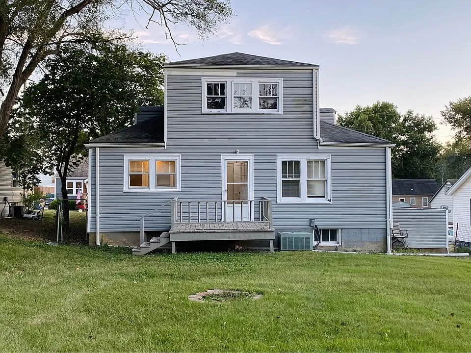 209 W Oliver St