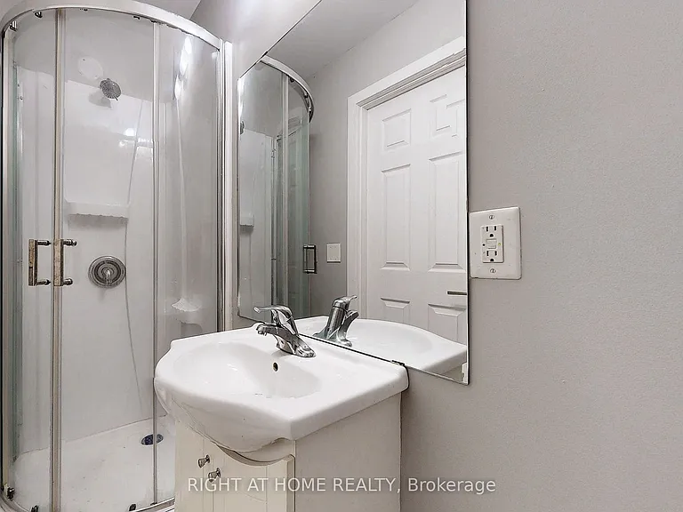630 Rogers Rd #14 — Photo 15