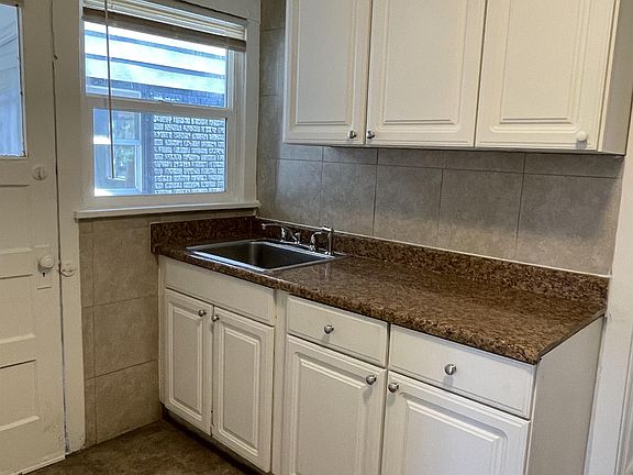 5th image of 132-136 E Williams Ave
