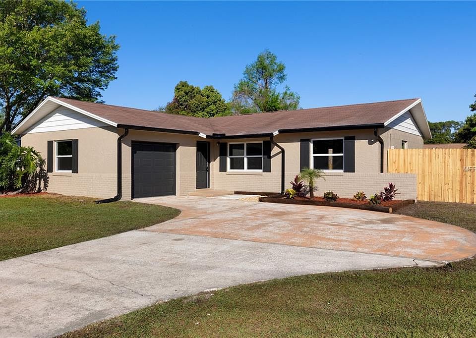 1st image of 326 Live Oak Blvd