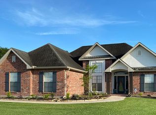 225 Nicole Dr, Youngsville, LA 70592