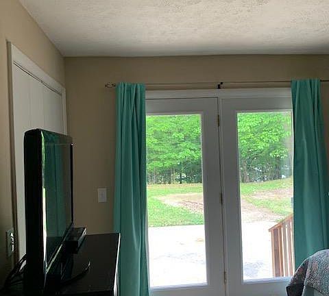 5th image of 45603 Ford Dr
