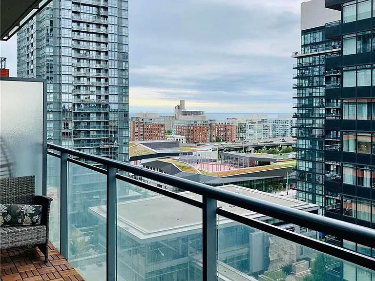 4K Spadina Ave #1202 — Photo 9