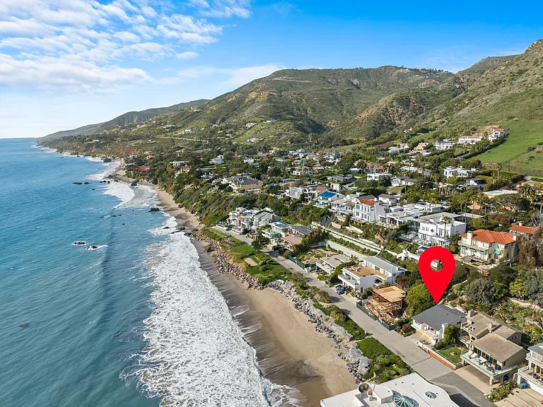 31671 Sea Level Dr — Photo 3