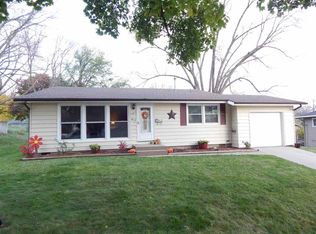 813 18th St NW, Cedar Rapids, IA 52405