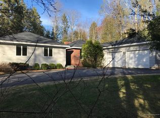 16 Milton Pl, Bangor, ME 04401