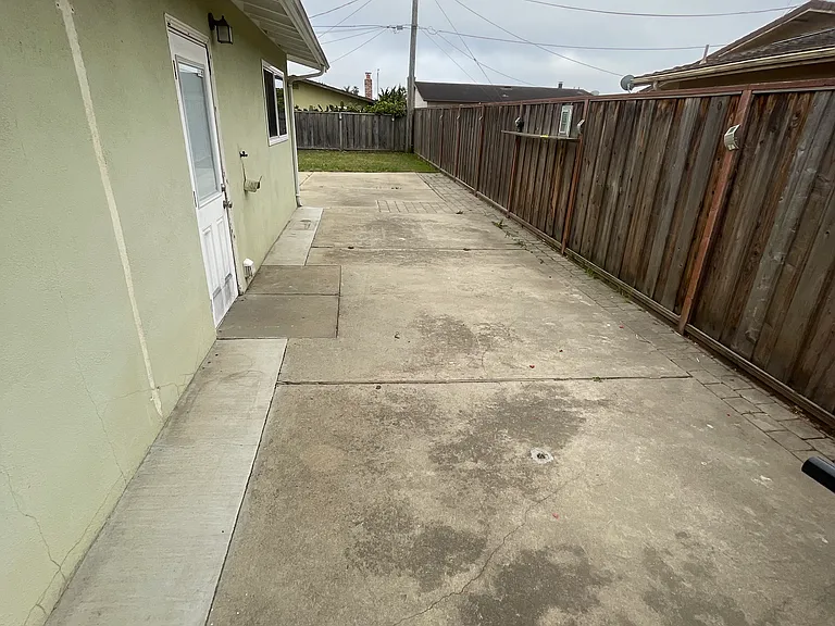 1534 Ventura Way — Photo 16